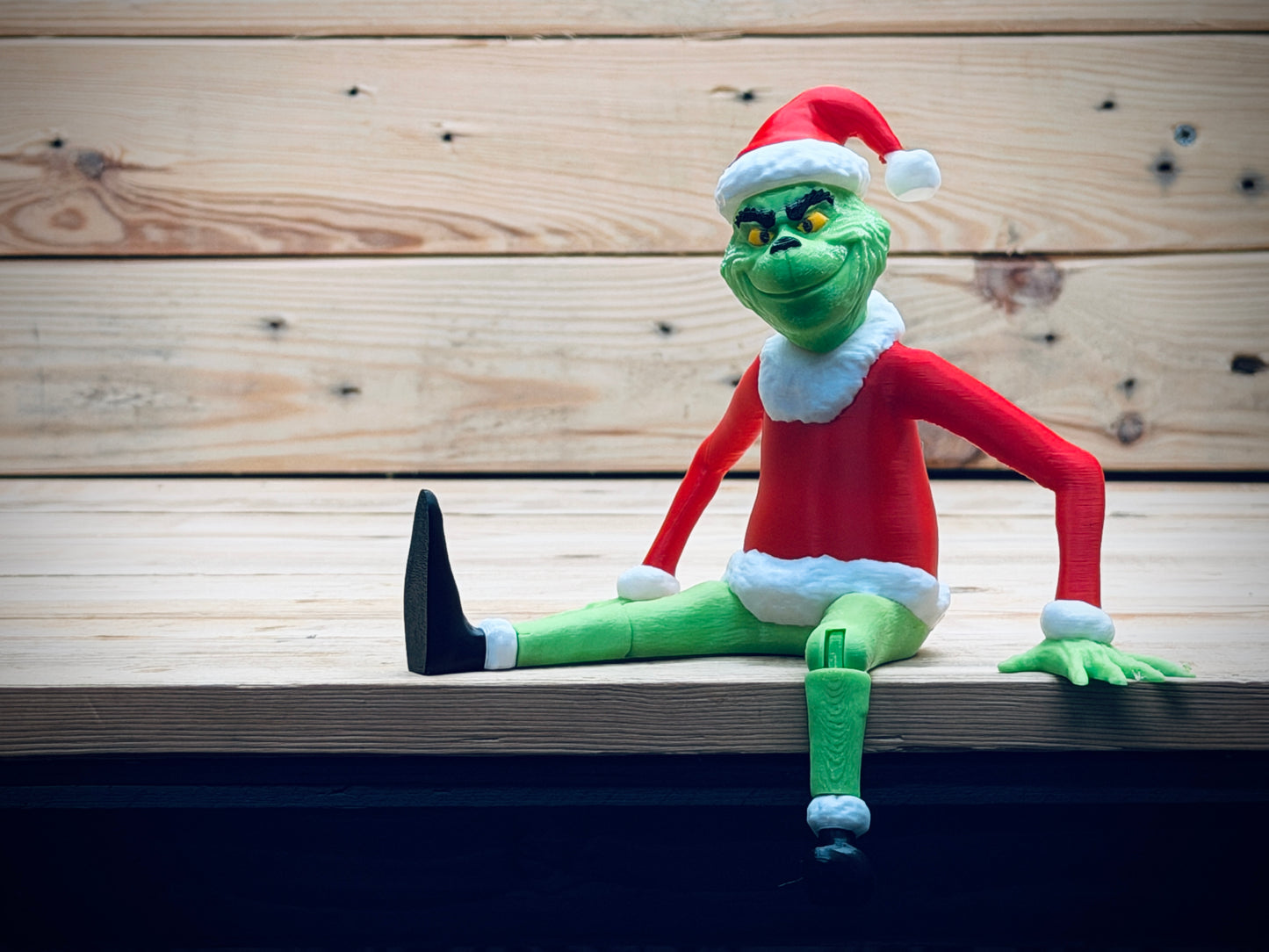 Shelf Grinch
